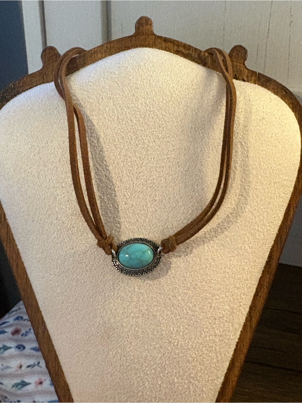 Turquoise Oval Pendant Suede Necklace - Brown